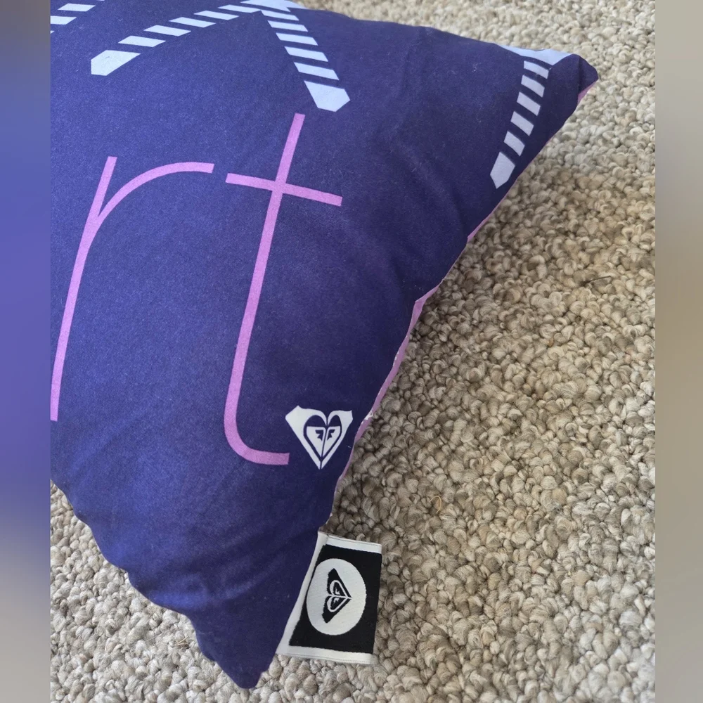 ROXY Throw‎ Pillow Blue/Purple 15x11